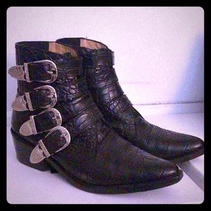 Toga Pulla boots